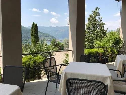 Hotel Rotelli - Image 1