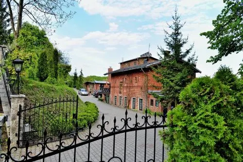 Korona - Image 1