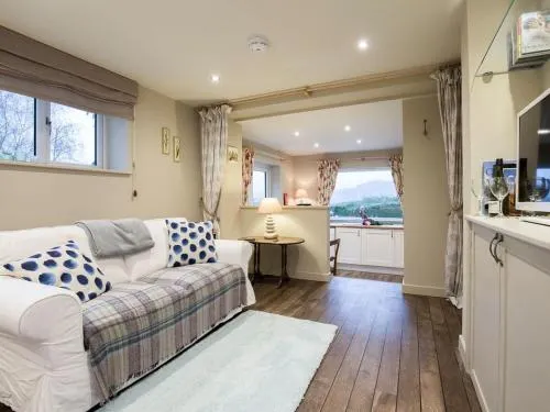 The Croft Painswick - Image 1