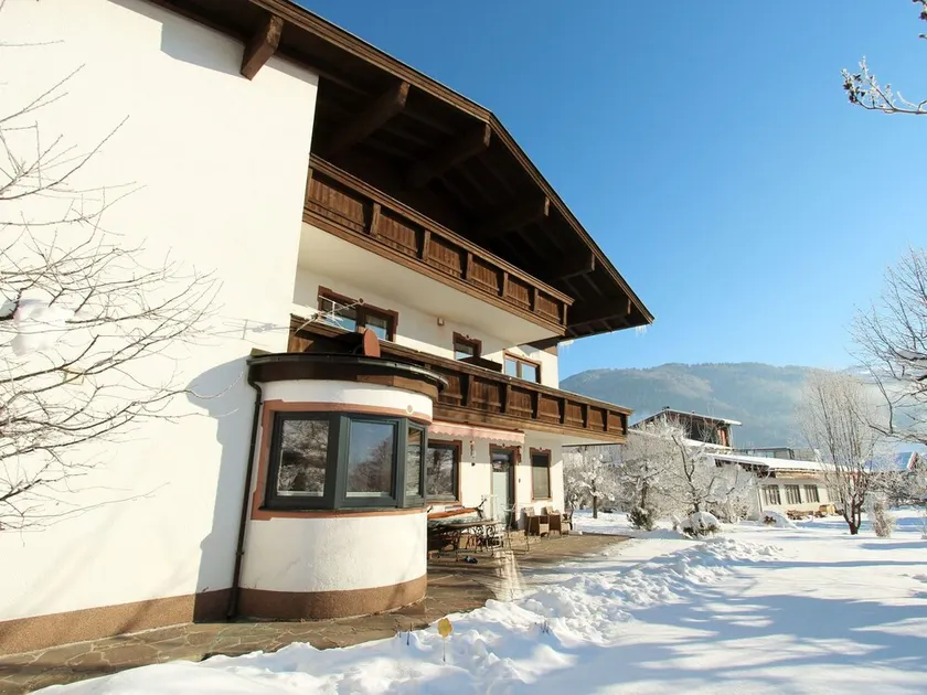 Charming Apartment in Kirchdorf in Tirol Near City Centre - Image 1