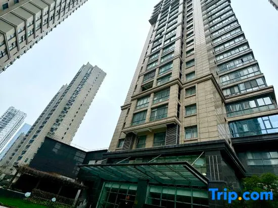 Pinke Service Apartment - Image 1