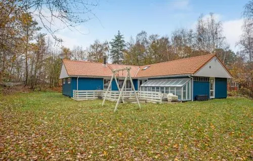 8 Person Holiday Home in Nexo - Image 1