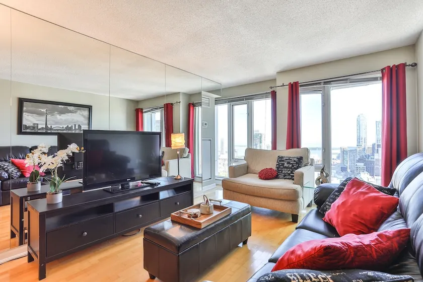 Entertainment District Modern Condo - Image 1