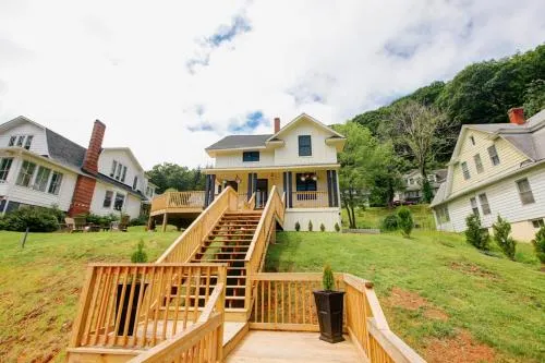 Josephine Cottage - Image 1