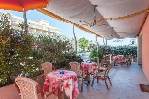 Hotel Joli - Image 1