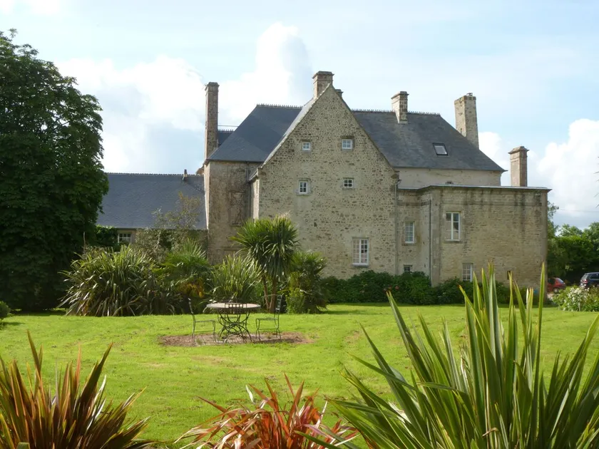 Les Gîtes du Manoir de Savigny - Image 1