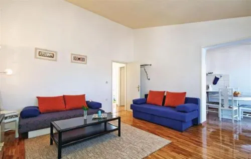 Apartment Flower Stephany - Image 1