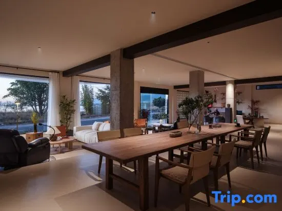 Shiguang · Weiyang | HYLLA Villa Sea View Designer Resort Homestay - Image 1