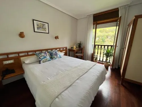 Hotel Capitán - Image 1