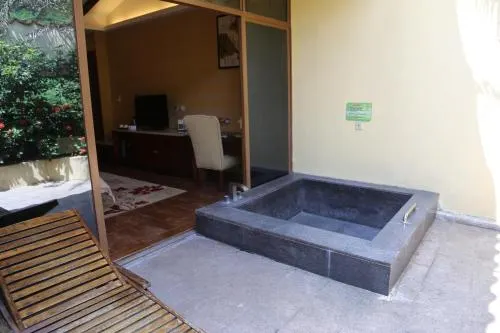 Nankunshan Linfeng Hot Spring Resort - Image 1
