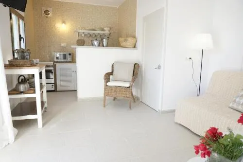 Astbury Bungalows Del Lago - Image 1
