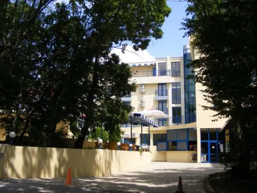 Hotel Blue Sky - Image 1