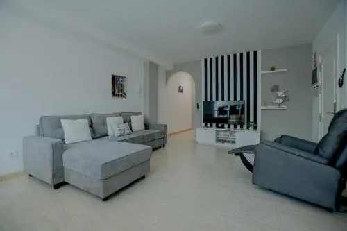 F&m Penthouse With Terrace Near Airport And Beaches - Image 1