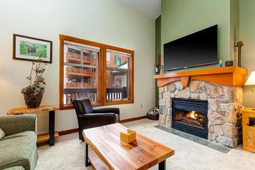 Eagle Springs East 302: Boxelder Suite - Image 1