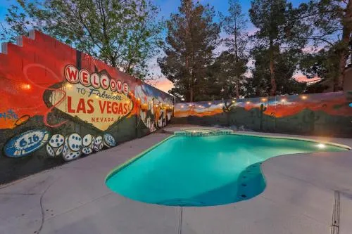20percent OFF your next Luxury Home wt Pool-Spa & RVparking - Image 1