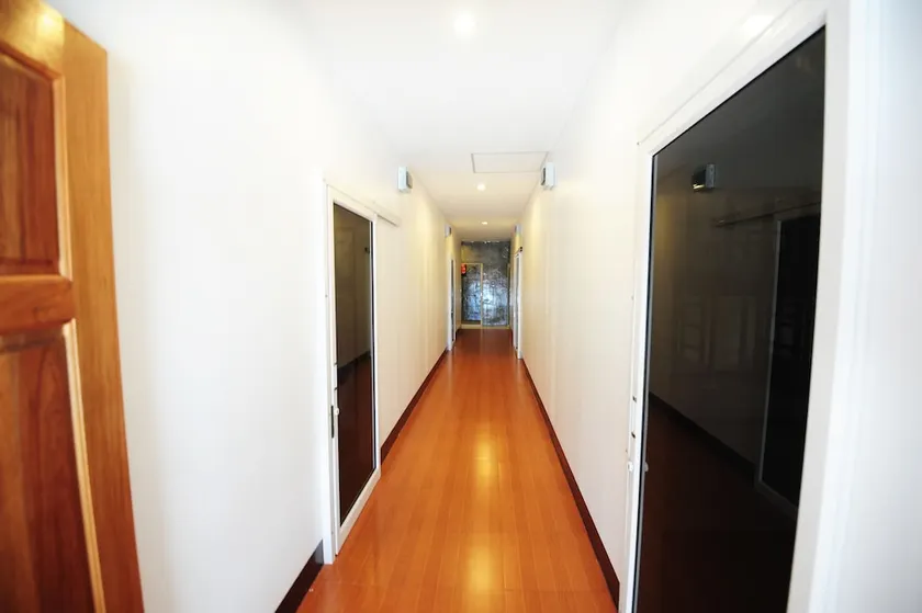 Slinky Hostel - Image 1