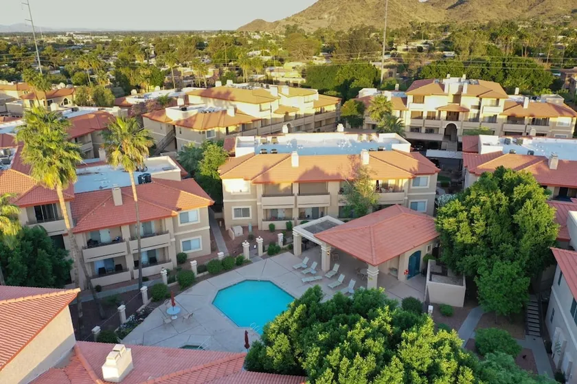 Phoenix Condo - Image 1