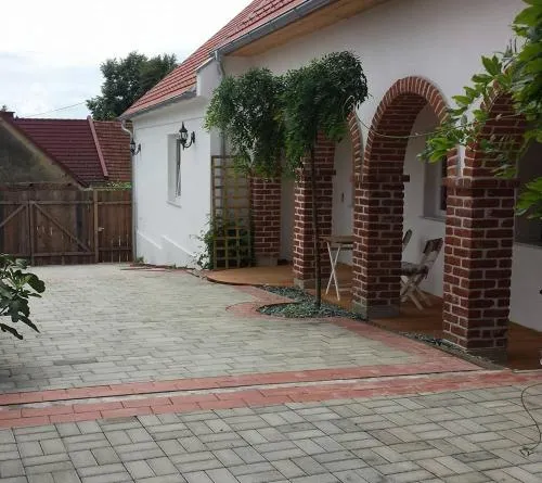 Blauregenhof - Image 1