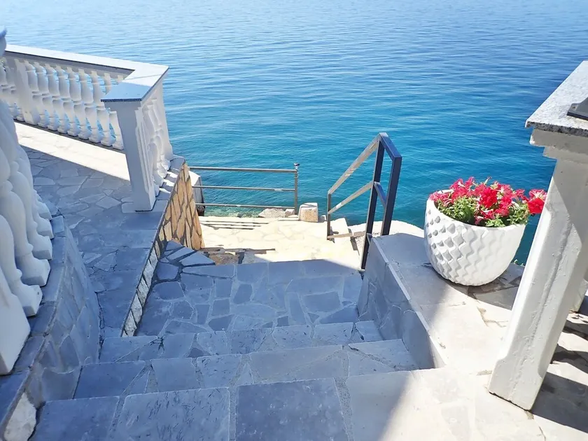 Apartments Liliy On The Sea - Image 1