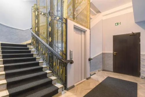 Polonia Palast - Image 1