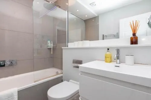 Notting Hill 2-bedroom maisonette with terrace close to Portobello rd - Image 1