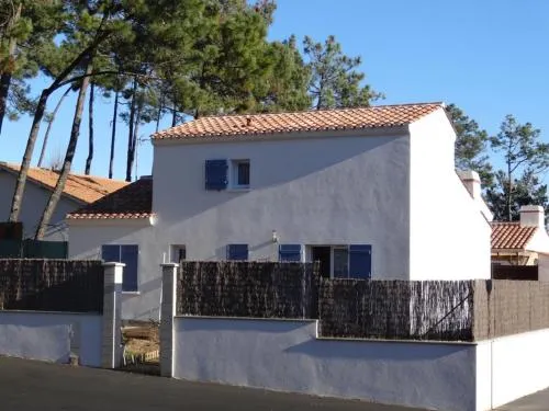 House Jolie Maison Recente Dans Secteur Boise 1 - Image 1