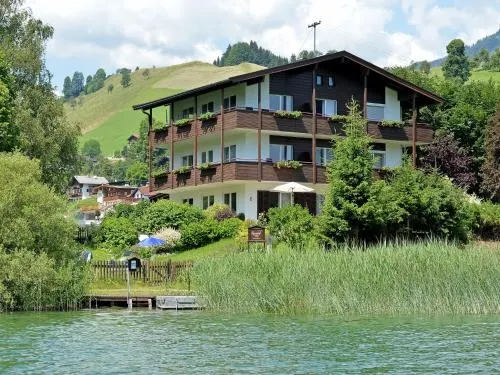 Rosenhof am See Ferienwohnung Enzian - Image 1