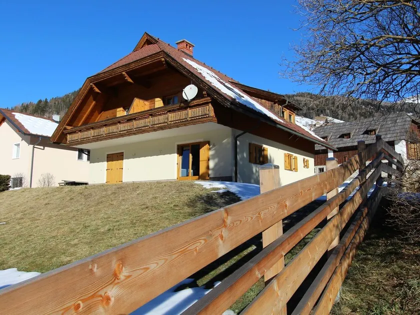 Gorgeous Holiday Home near Ski Area in Bad Kleinkirchheim - Image 1