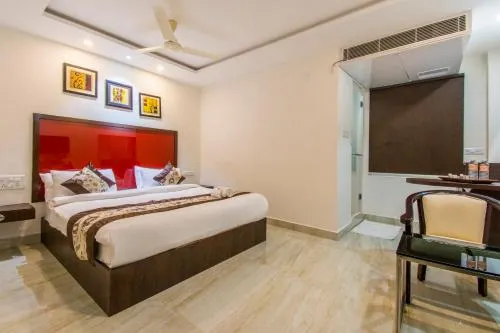 New Hotel Executive Inn - Image 1