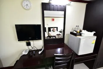 Bearing Plus Apartment - Image 1