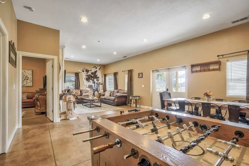 Tree House Vacationmountain Views?ranch Experience - Image 1