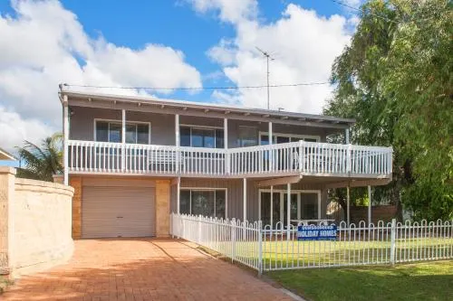 Bay Vista - Image 1