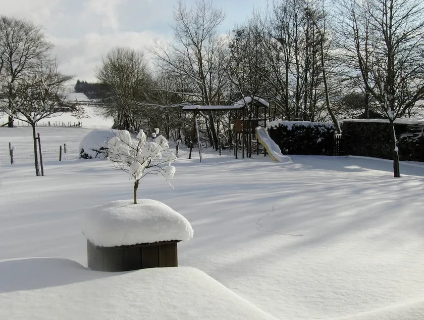 Cushy Holiday Home With Fenced Garden - Image 1