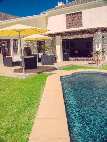 AmaKhosi Guesthouse - Image 1