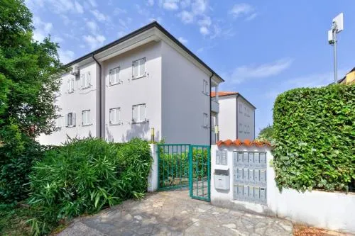 DIANA House with apartments - Image 1