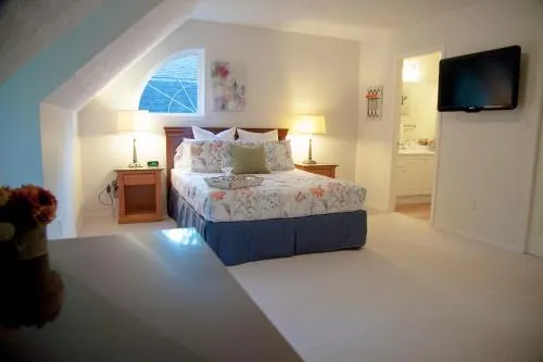 The Inlet Bed & Breakfast - Image 1
