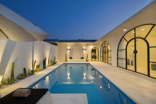 The Grand Daha Luxury Villas - Image 1