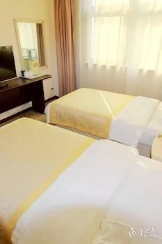 Qingdao Zhuhui Business Hotel - Image 1