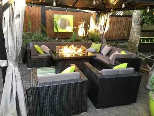 Prime Location Warm and Cozy Place - Image 1