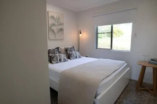Iona - Mission Beach - Stroll to Cafes, Shops and Beach - Image 1