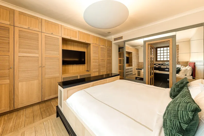 City Luxury 3BR Prime Location - Image 1