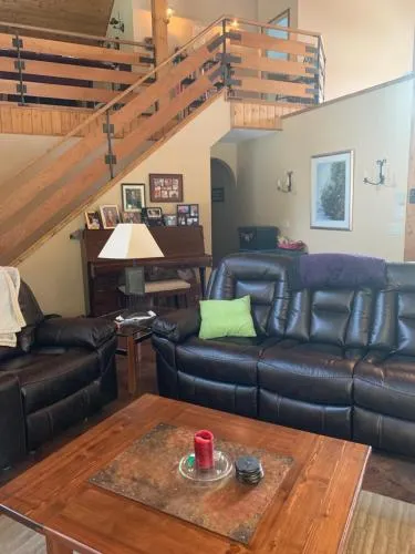 Forge & Songbird Guesthouse - Image 1