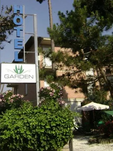 Hotel Garden - Image 1