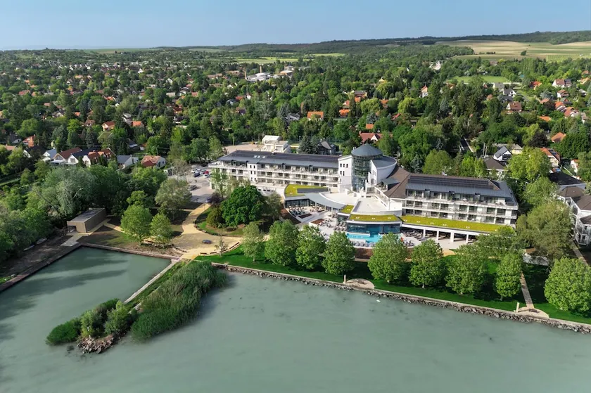 Telekom Hotel - Image 1