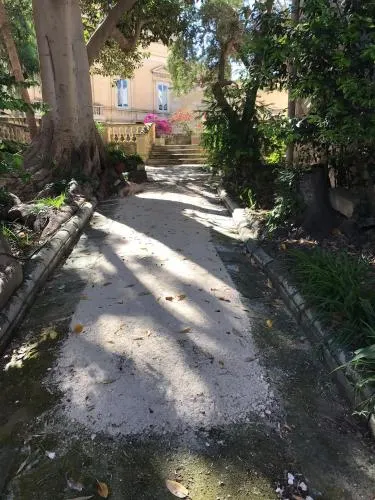 Garden Suite - Image 1
