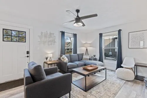 SUPERB 3 Bedroom Home with Game Room Close to Downtown Sleeps 6 - Image 1
