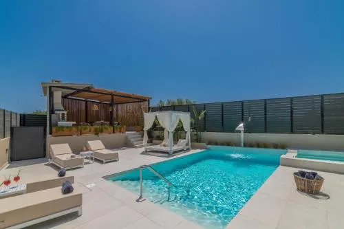 Fratelli Villa with Heated Pool & Spa Whirlpool By ThinkVilla - Image 1