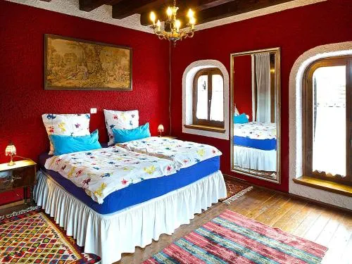 Independent Cottage in Ponte Nelle Alpi, With Private Garden, Wi-fi and Jacuzzi - Image 1