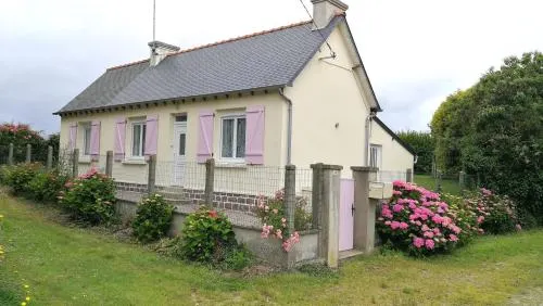 La Maison aux Volets Roses - Image 1