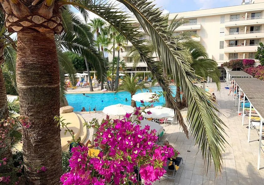 Hotel Intelier Rosella - Image 1